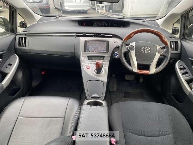 Toyota PRIUS 2012-01 335143-6