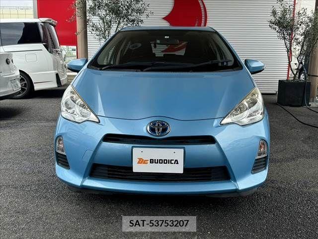 Toyota AQUA 2013-07 313967-7