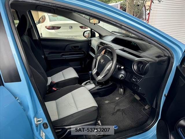 Toyota AQUA 2013-07 313967-14