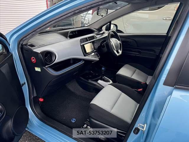 Toyota AQUA 2013-07 313967-15