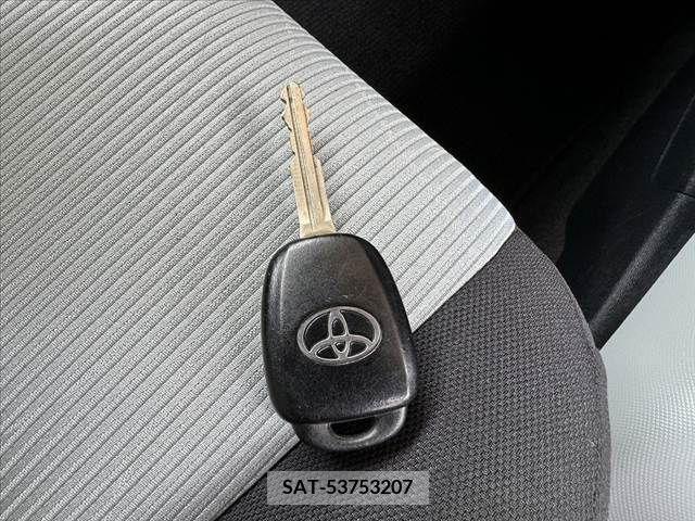 Toyota AQUA 2013-07 313967-4