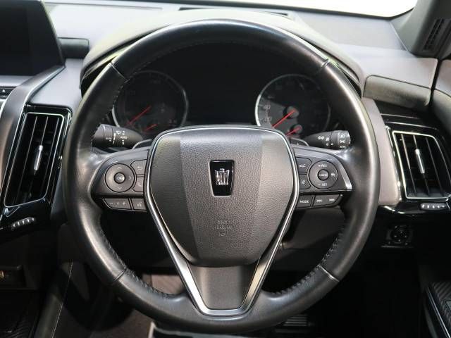 Toyota CROWN SEDAN 2019-11 185818-11