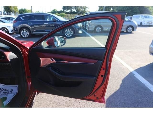 Mazda MAZDA3 2019-09 24693-9