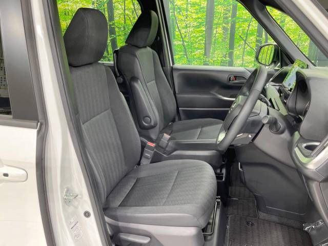Toyota NOAH 2023-06 188495-8