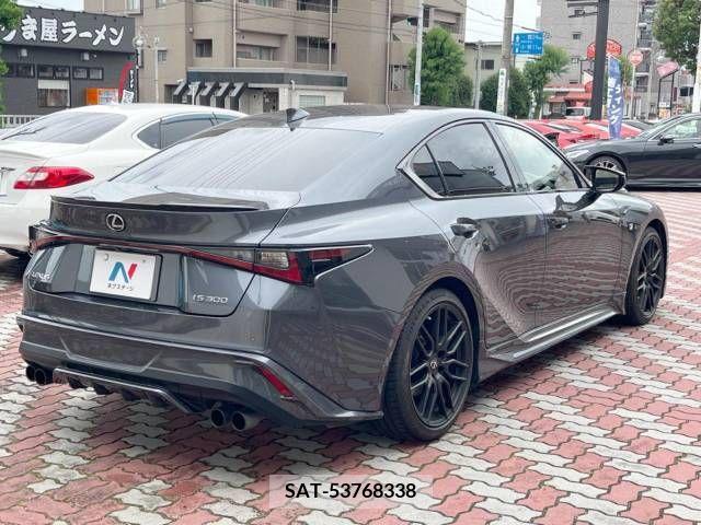 Lexus IS 2022-04 354093-17