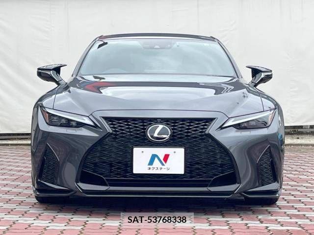 Lexus IS 2022-04 354093-14