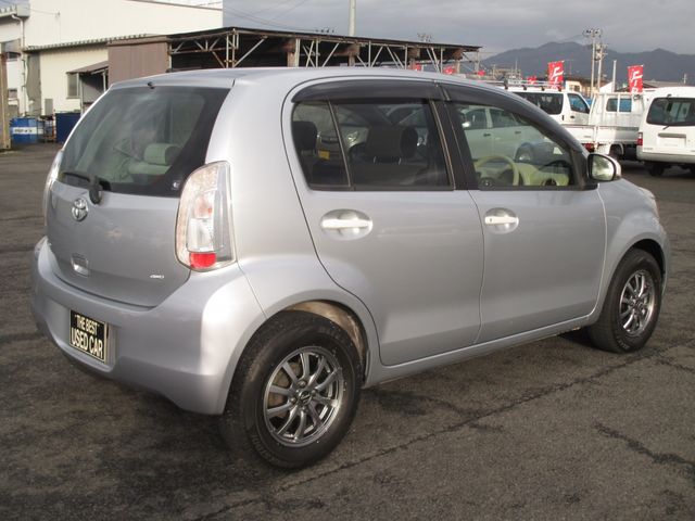 Toyota PASSO 2015-04 194285-5