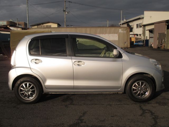 Toyota PASSO 2015-04 194285-3