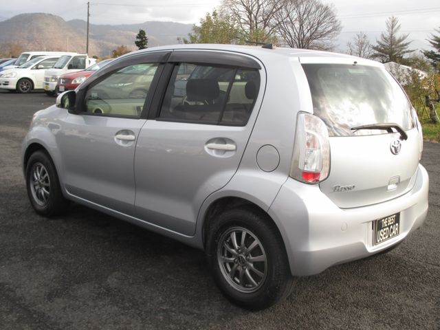 Toyota PASSO 2015-04 194285-9