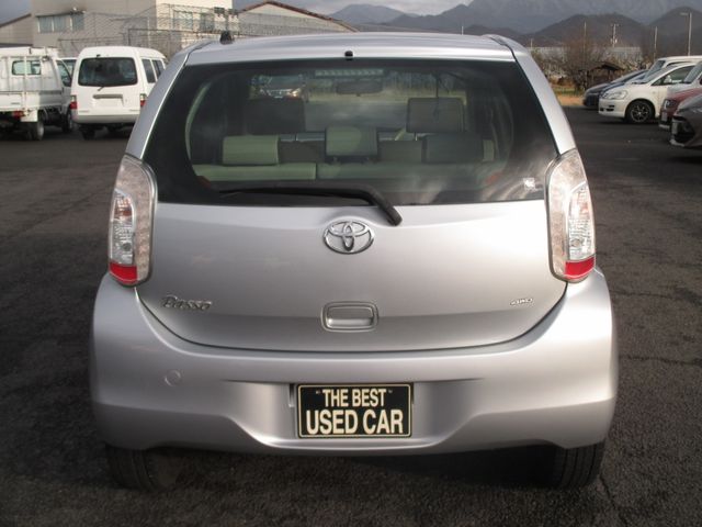 Toyota PASSO 2015-04 194285-6