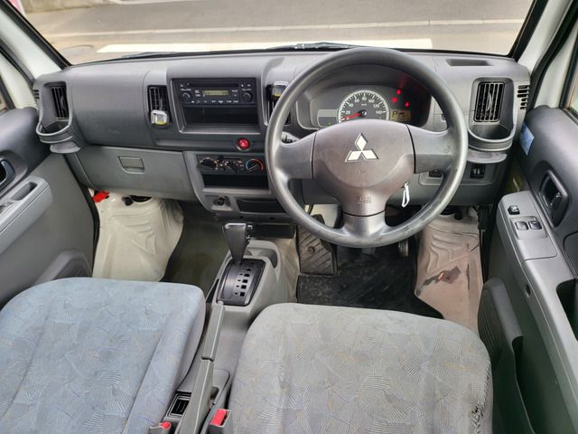 Mitsubishi MINICAB VAN 2010-07 18390-2
