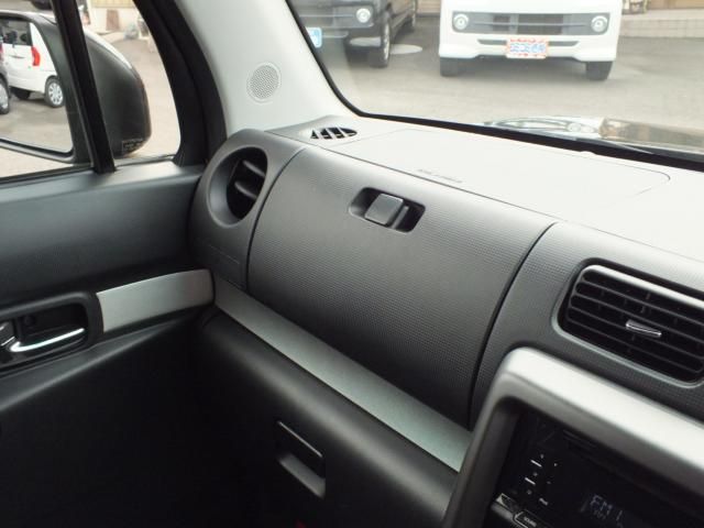 Daihatsu MOVE CONTE 2017-05 14040-28