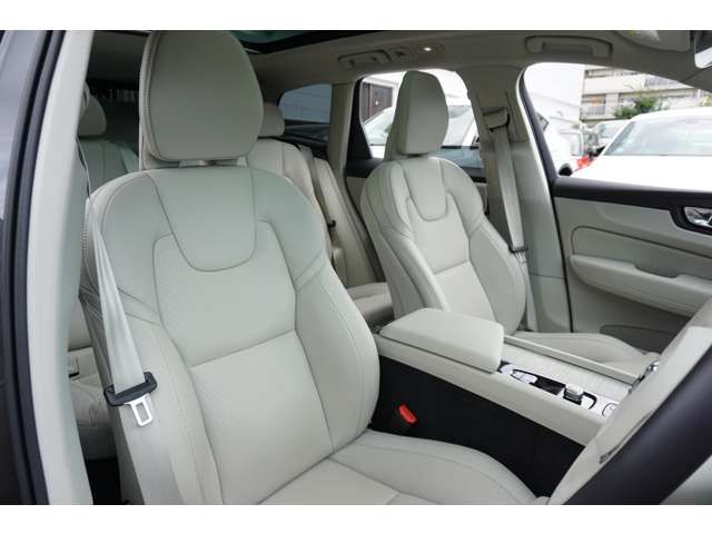 Volvo XC60 2022-09 5283-10