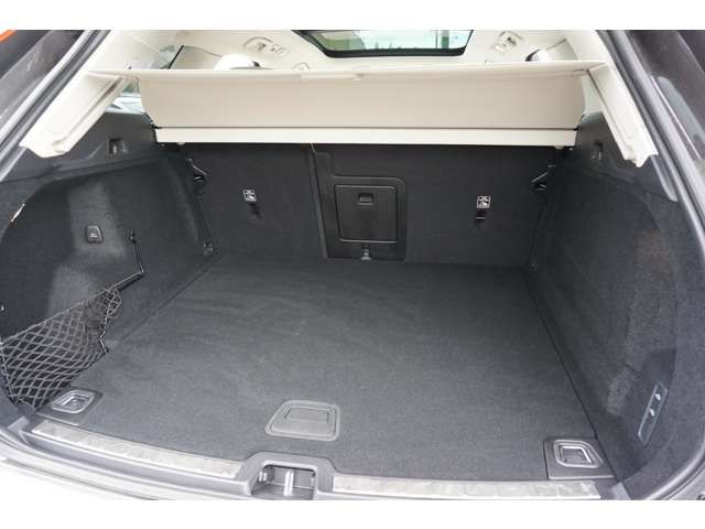 Volvo XC60 2022-09 5283-19
