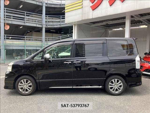 Toyota VOXY 2013-01 289852-4