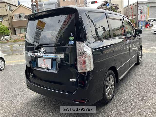 Toyota VOXY 2013-01 289852-5