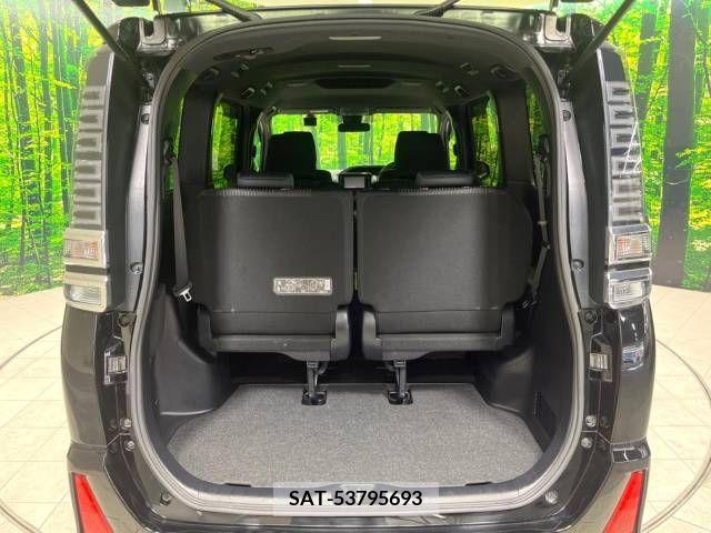 Toyota VOXY 2018-12 224688-11