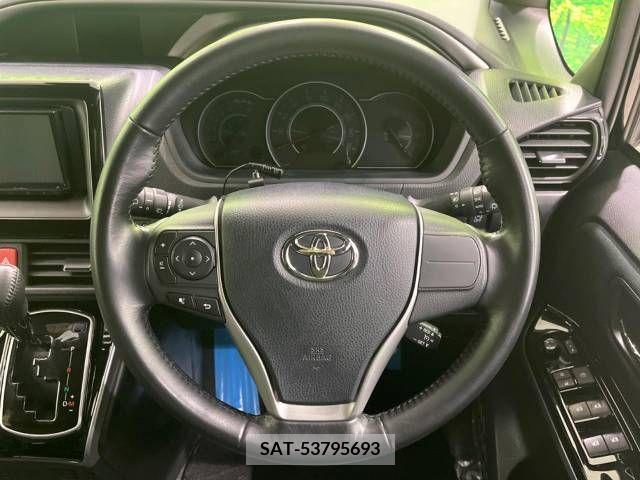 Toyota VOXY 2018-12 224688-12