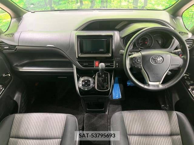 Toyota VOXY 2018-12 224688-1