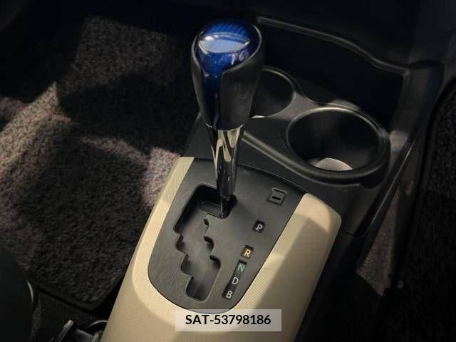 Toyota AQUA 2013-07 356247-7