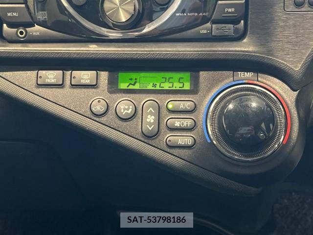 Toyota AQUA 2013-07 356247-4