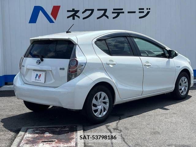 Toyota AQUA 2013-07 356247-17