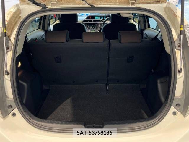 Toyota AQUA 2013-07 356247-10