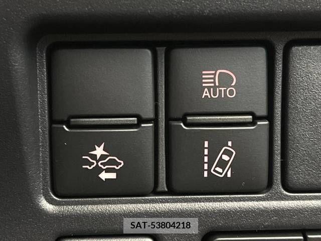 Toyota ESQUIRE 2017-06 321528-4