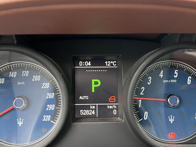 Maserati QUATTROPORTE 2011-04 1710-8