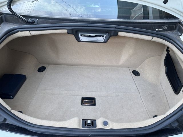 Maserati QUATTROPORTE 2011-04 1710-27