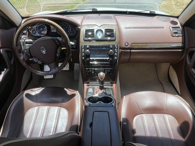 Maserati QUATTROPORTE 2011-04 1710-2