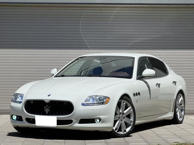 Maserati QUATTROPORTE 2011-04 1710-0
