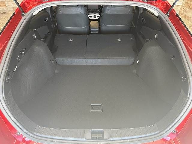 Toyota PRIUS 2016-05 188328-12