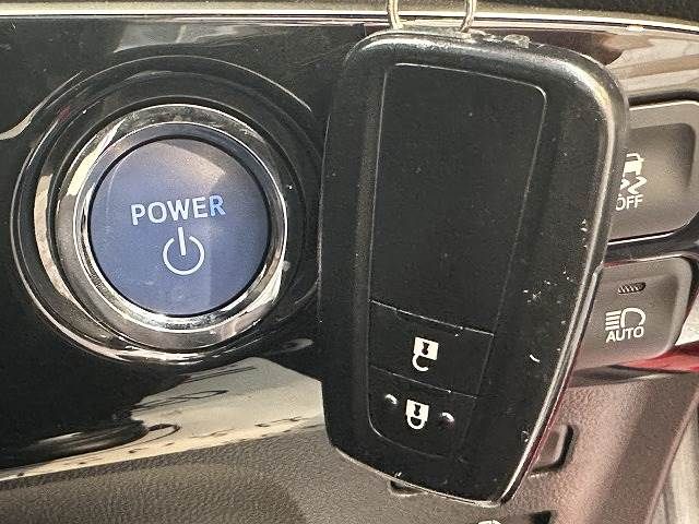 Toyota PRIUS 2016-05 188328-8
