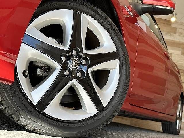 Toyota PRIUS 2016-05 188328-19