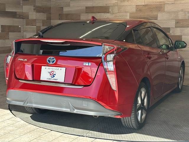 Toyota PRIUS 2016-05 188328-15