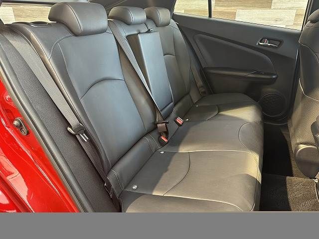 Toyota PRIUS 2016-05 188328-11