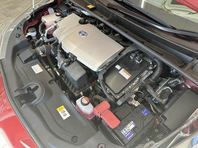 Toyota PRIUS 2016-05 188328-18