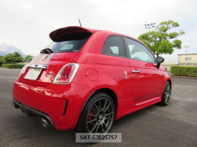 Abarth 695 2011-07 200514-17