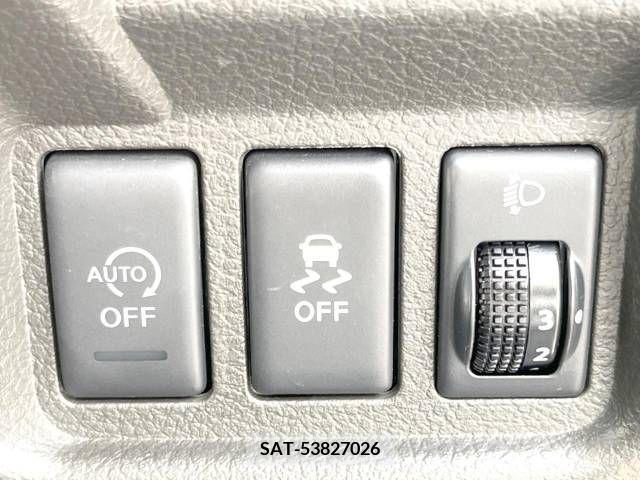 Nissan CUBE 2015-05 295469-5
