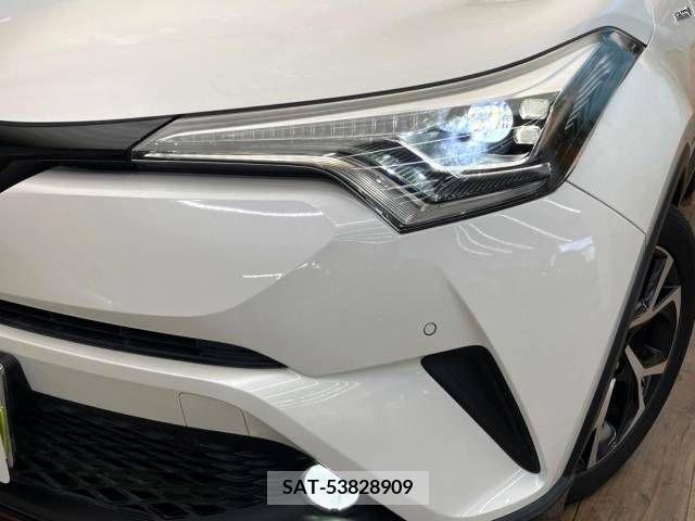 Toyota C-HR 2017-04 396046-13