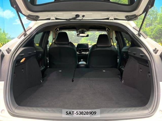 Toyota C-HR 2017-04 396046-10