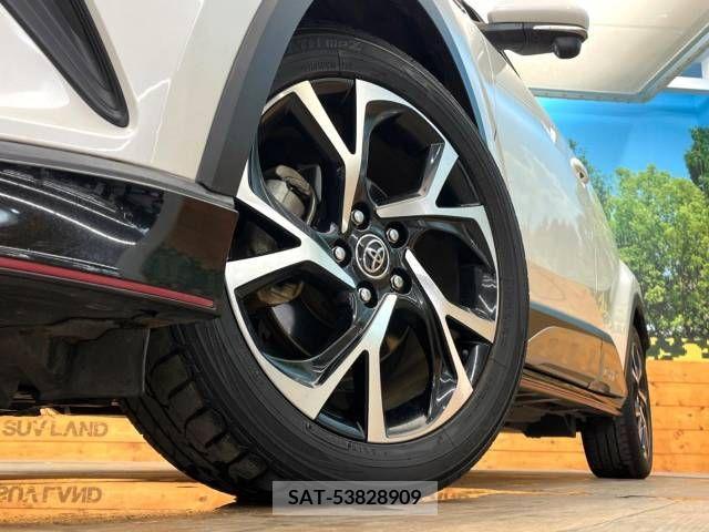 Toyota C-HR 2017-04 396046-12