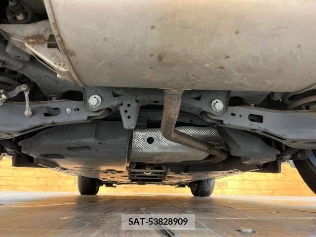 Toyota C-HR 2017-04 396046-19