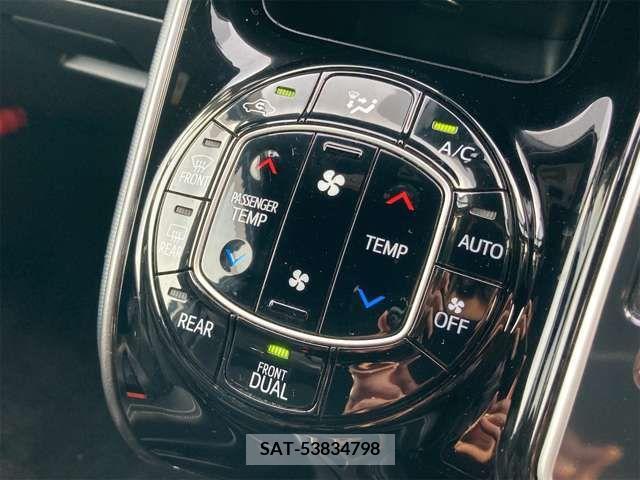 Toyota VOXY 2016-11 288924-18