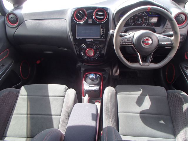 Nissan NOTE 2017-04 12581-2