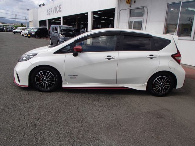 Nissan NOTE 2017-04 12581-6
