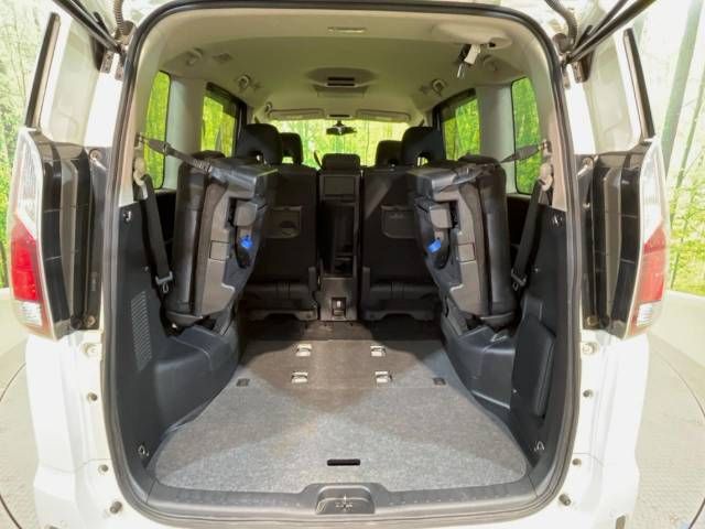 Nissan SERENA 2017-02 15325-13