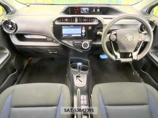 Toyota AQUA 2019-07 389263-1