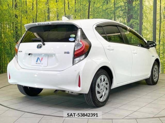 Toyota AQUA 2019-07 389263-17